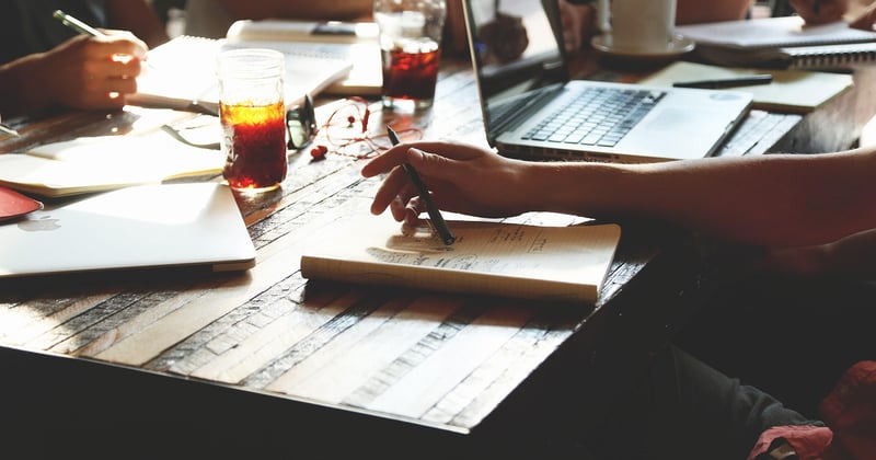 Entreprendre, gérer et faire croître : les trois postures du dirigeant